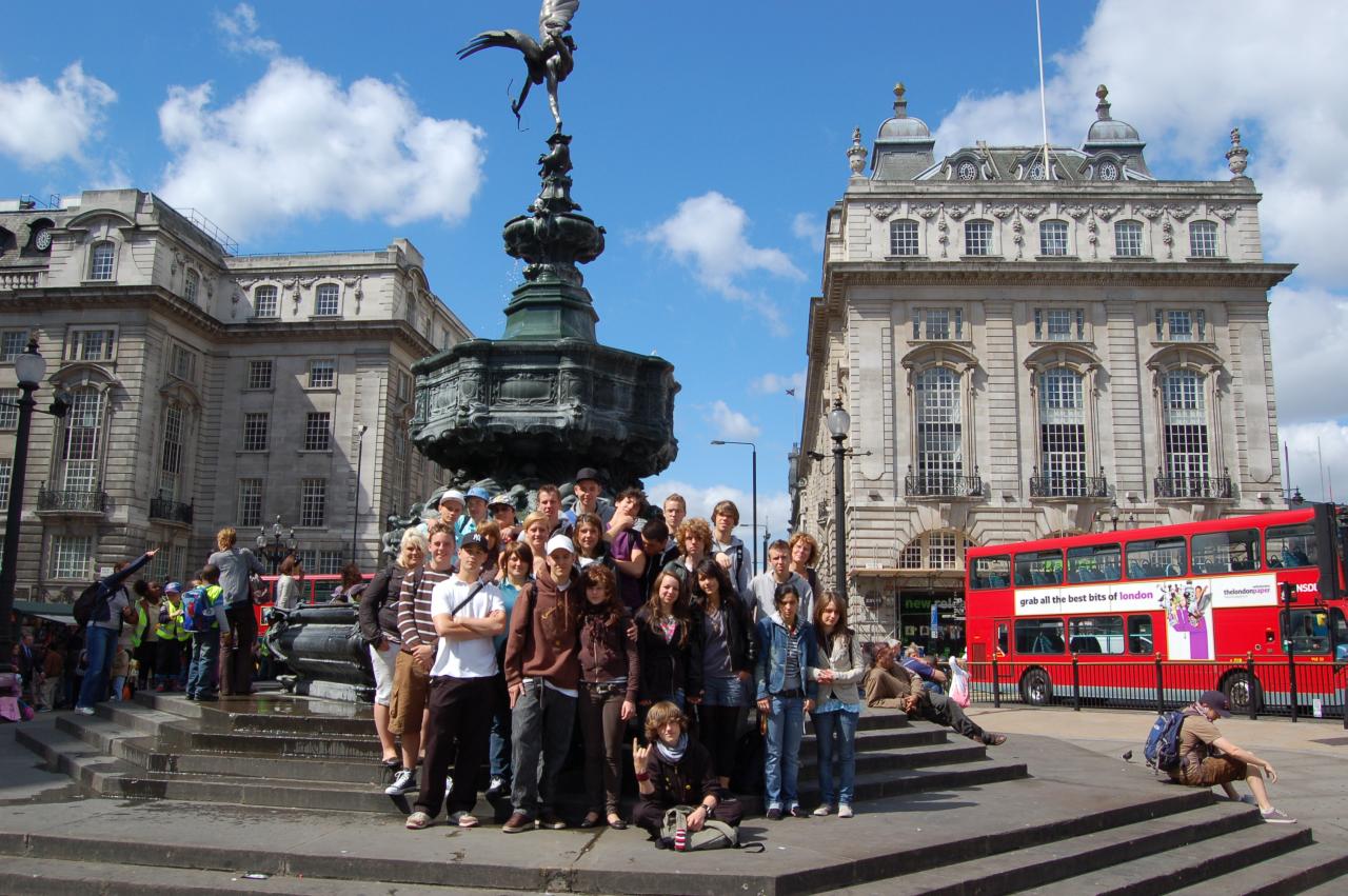 <i><b>London-149</b></i>