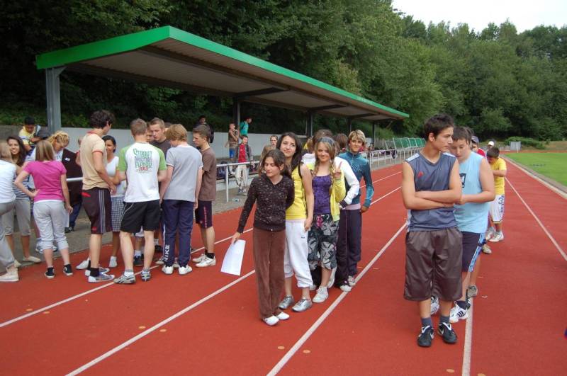 <i><b>Bundesjugendspiele-2008-093</b></i>