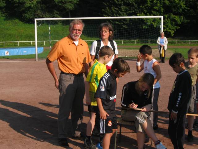 <i><b>Bundesjugendspiele-03</b></i>