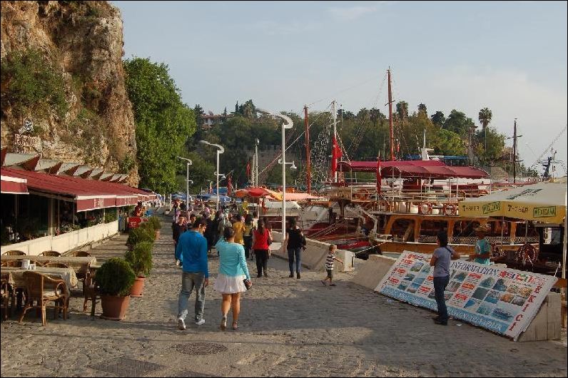 <i><b>015-Antalya</b></i>