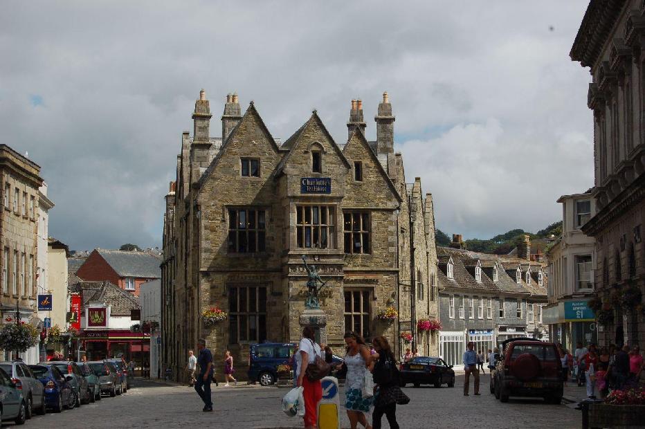 <i><b>Truro</b></i>