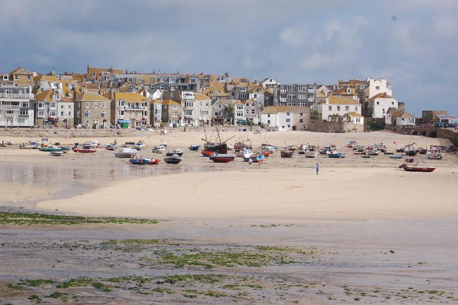 <i><b>St. Ives</b></i>