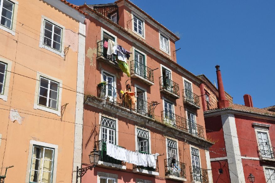 <i><b>340-Lisboa-Alfama</b></i>