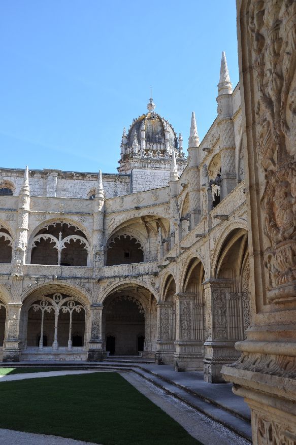 <i><b>497-Lisboa-Jeronimos-Kloster</b></i>