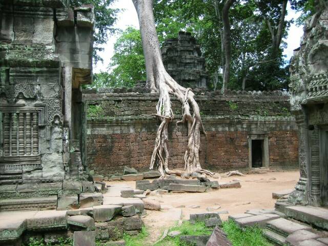 0084-Ta_Phrom