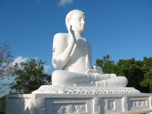 <i>Buddha-Figur in Mihintale</i>