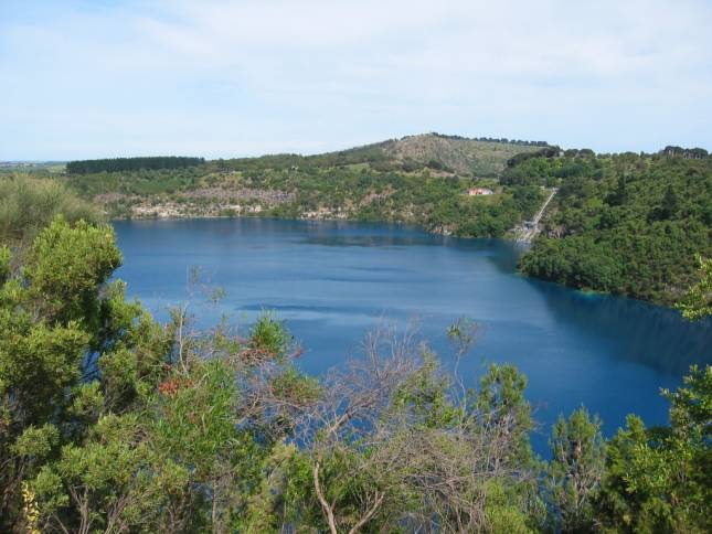 <i>Der Blue Lake</i>