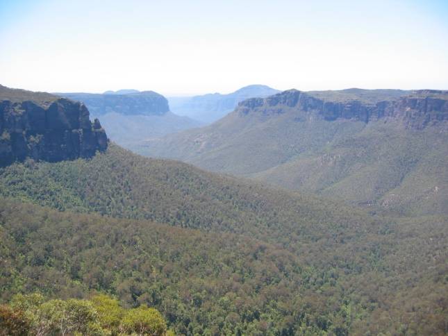 <i><b>Govetts Lookout - Blue Mountains</b></i>