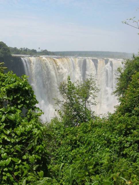 <i><b>Victoria Falls - Hauptwasserfall</b></i>